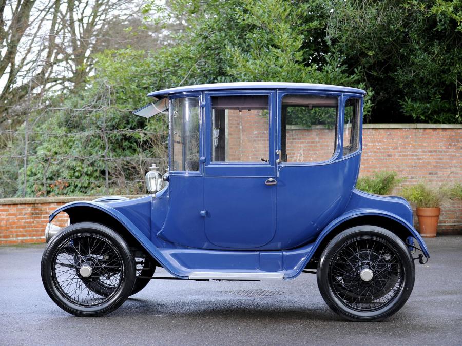 Detroit Electric Brougham 1915 года  (фото 3 из 9)